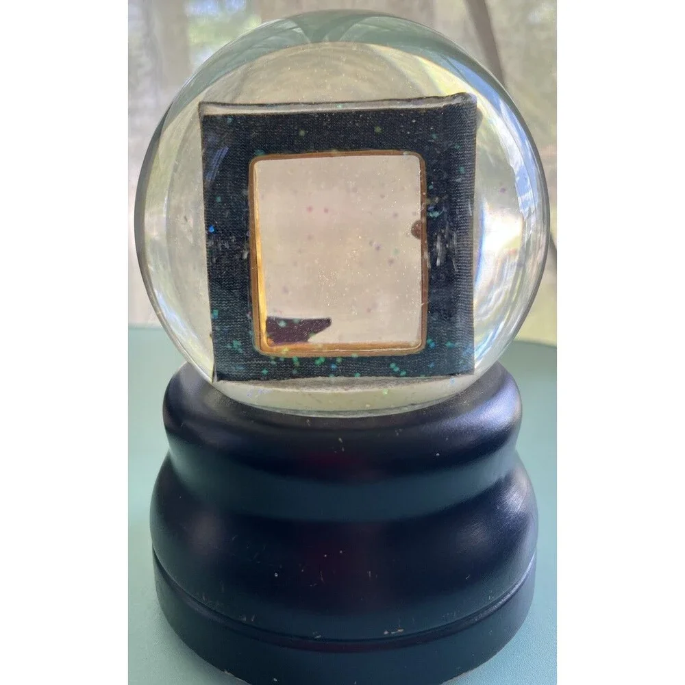 2008 Graduation Round Glass Snow Globe Water-Filled w/ Black Base See Flaws